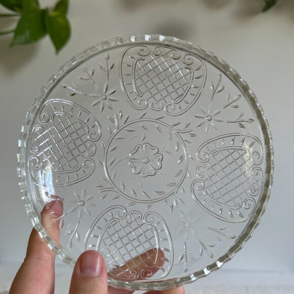 Vintage Clear Glass Round Lidded Candy Dish - Picture 9 of 11